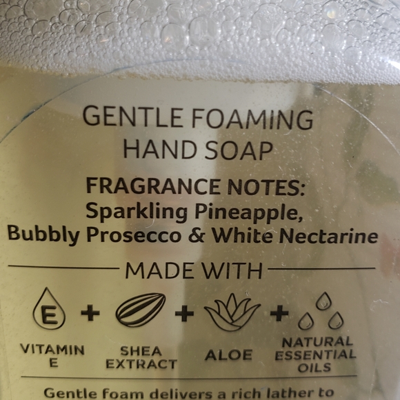 BBW PINEAPPLE PROSECCO GENTLE FOAMING HAND SOAP X5 - Picture 2 of 2